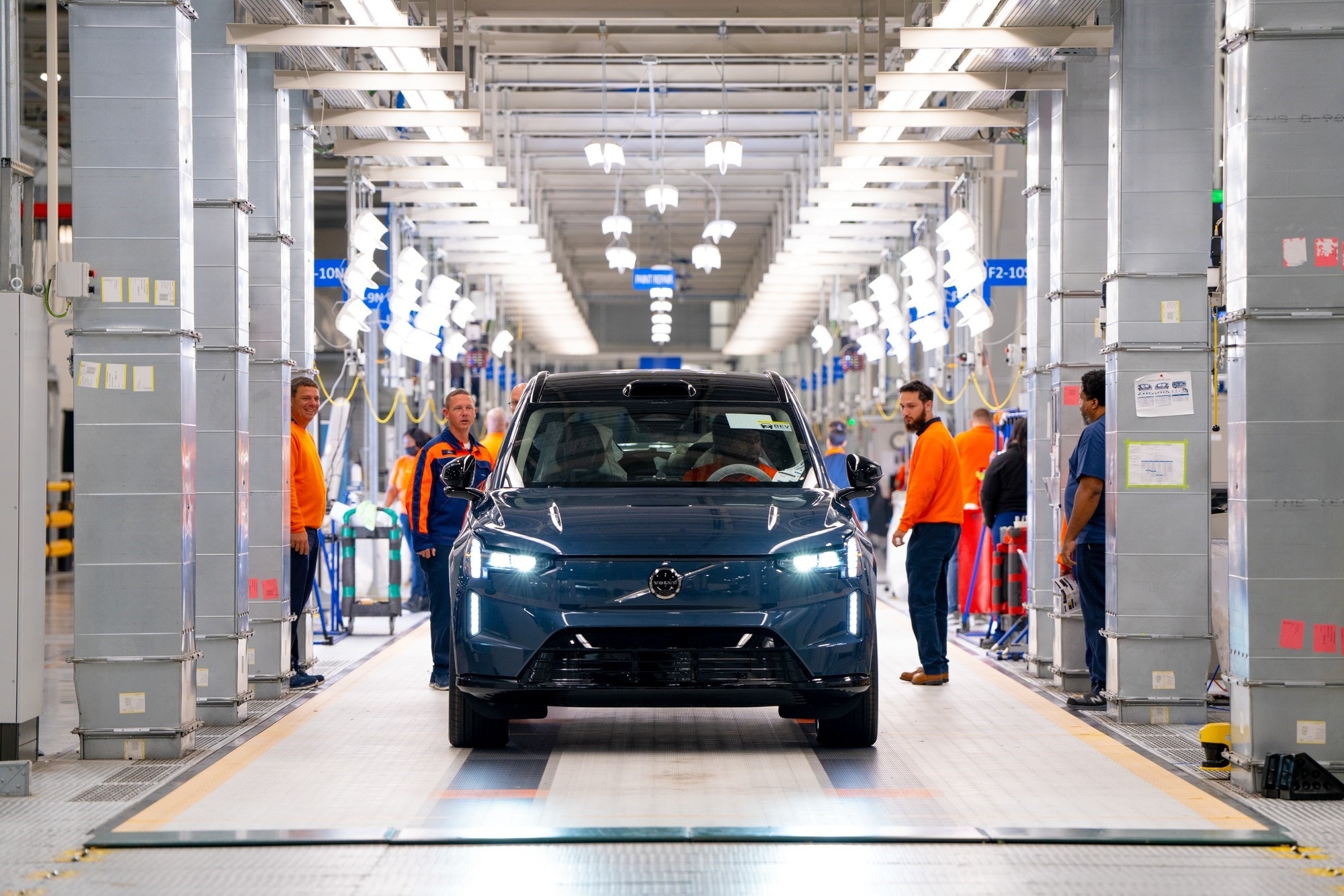 2026 Volvo All Electric Wagon Joins The Family Across Imagination Land  2026 Volvo All Electric Wagon Joins The Family Across Imagination Land