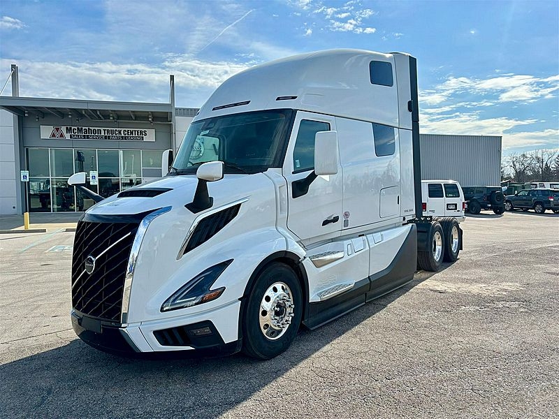 2026 Volvo VNL 860 For Sale 74 quot Sleeper V699773