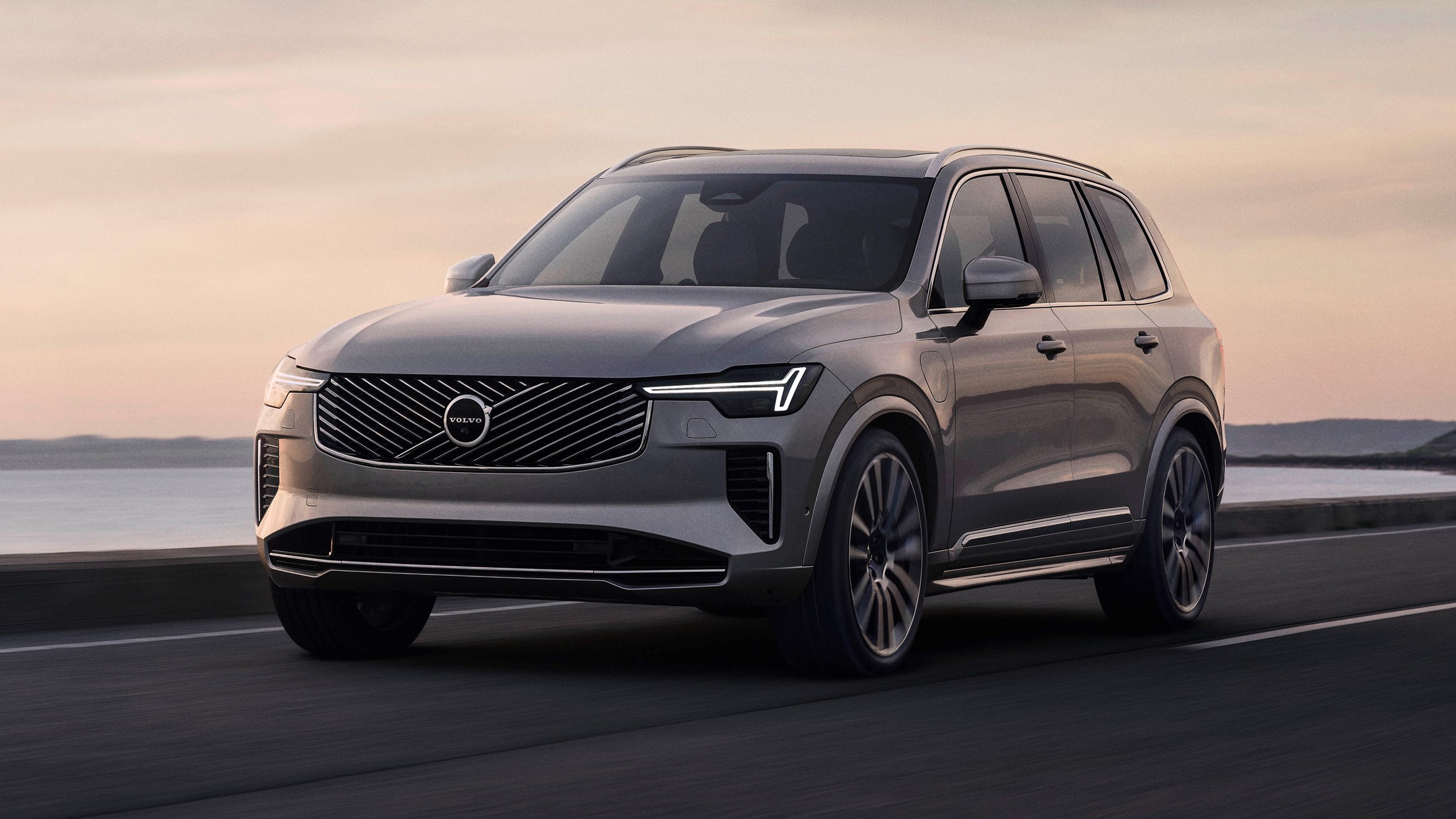 This Is The Rather Gorgeous New Hybrid Volvo XC90 Top Gear