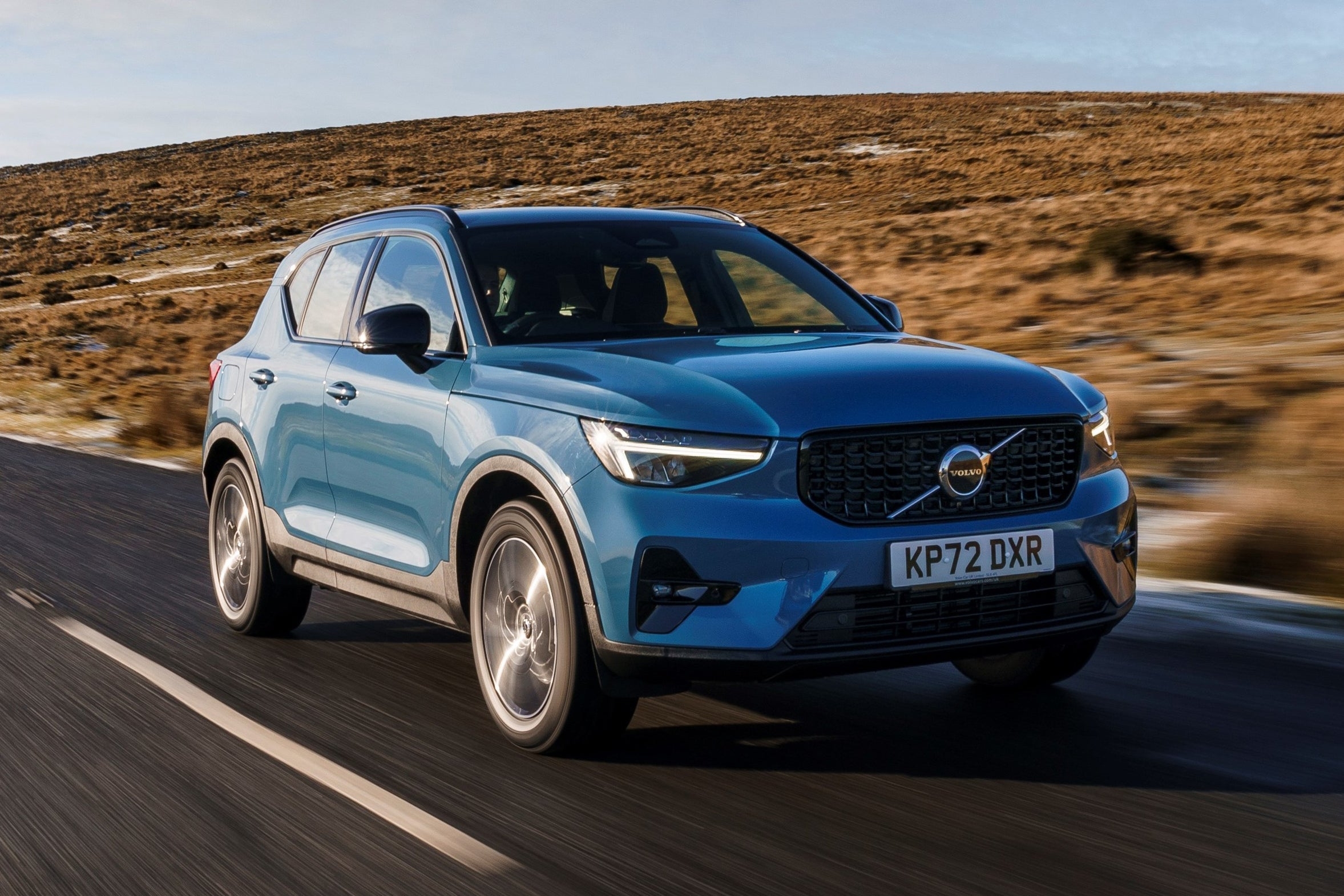 Volvo XC40 Review 2025 Price Specs Boot Space Heycar UK